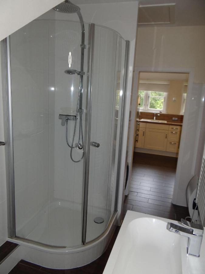 Ferienwohnung-Dg-Im-Reetdachhaus-Im-Ort-Welt Extérieur photo